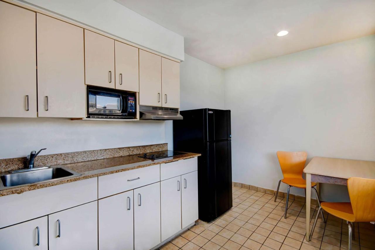 Motel 6-Port Allen, La - Baton Rouge Eksteriør billede