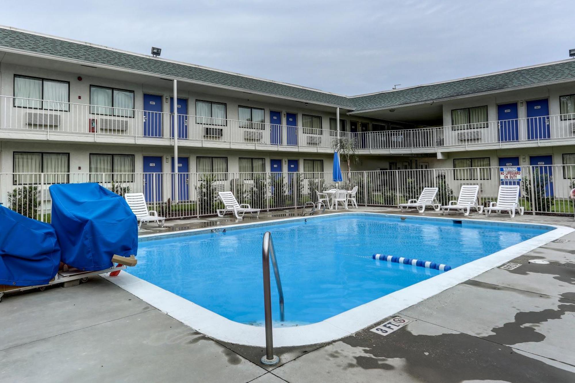 Motel 6-Port Allen, La - Baton Rouge Eksteriør billede